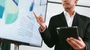「人は見た目が9割」の本当の意味とは？精神科医が解説