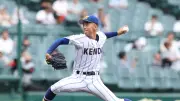東北新幹線、一時運転見合わせ 停電で最大30分遅れ