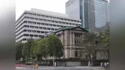 東京円、1円04銭安の1ドル＝157円80～82銭