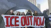 トランプ政権、移民捜査官に電気グローブ計画　人権団体が批判