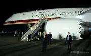 トランプ氏、トルコ出国時の極秘機体変更を認める 記者ら反発