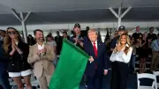 トランプ氏肝いり、ワシントンで北米最高峰自動車レース初開催　支持率低迷で求心力維持狙う