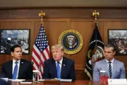トランプ米大統領、イランとの新たな協議を3日午後に開始と発言 攻撃回避の思惑か 前日の攻撃見送り受け