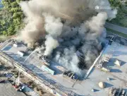 ウクライナの商業施設にドローン攻撃、16人死亡 ゼレンスキー氏非難