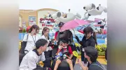 医療的ケア児とUSJを楽しむ工夫、大阪の大学生が公民連携で模索