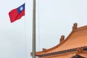 米国、新型コロナワクチン接種完了者のマスク着用義務を一部緩和へ