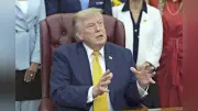 米国でサマータイム通年化論が過熱、トランプ氏は「愚かで不便」と支持