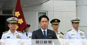 米軍が熊本地震被災地へ飲料水輸送、小泉防衛相「日米の絆示す」