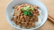 小麦で腸内炎症、納豆やヨーグルトの効果も無意味に…内科医が指摘