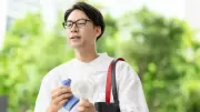 毎日洗濯しても「臭いおじさん」になる理由…ビジネスマンの服のニオイ対策