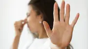 女性の58.3%が不潔と感じる「生乾き臭」、男性の75%は気づかず