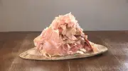 『オモウマい店』山形のイタリアン、自家製生ハム500g2000円