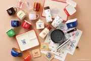 ヤクセル×コメダ珈琲店コラボ第2弾、パンケーキパンや漆器など全11商品を9月14日発売
