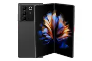 Y!mobileの折りたたみスマホ「nubia Fold」、約20万円が2年2.6万円に