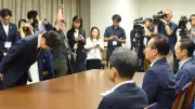 横浜市長のパワハラ問題で自公立3会派が辞職申し入れ