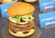 ゼッテリア「絶品月見バーガー」実食レポ！朝限定マフィンも登場で月見シーズン開幕