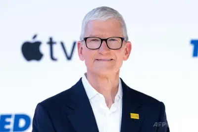 クックCEO、最後のメモでジョブズ氏に敬意「世界に大きなインパクト」 後任はターナス氏