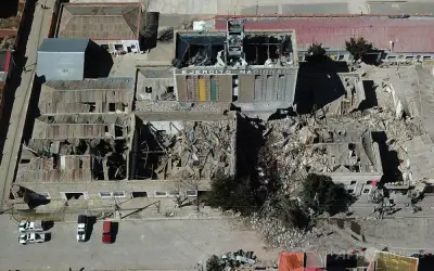 ボリビア軍基地で爆発2回、2人死亡、14人不明、黒色火薬が原因か