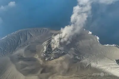 インドネシア火山噴火取材のジャーナリストら8人不明、捜索難航