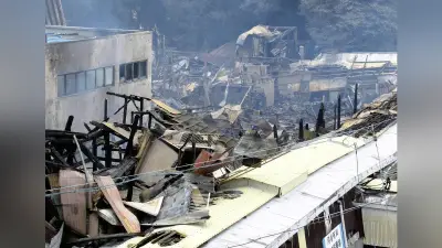 伊勢の商店街火災で５８棟被害、出火原因の特定に至らず ５０人態勢で現場検証