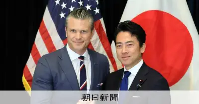 日米防衛相が電話協議、小泉氏「防衛力変革に切迫感」
