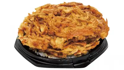 ローソンストア100、爆盛かき揚げ丼と爆盛揚げ揚げ丼を発売