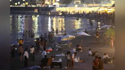 海水浴場で「夜間シフト」進む、酷暑で夕方以降に人出集中…安全対策が課題に