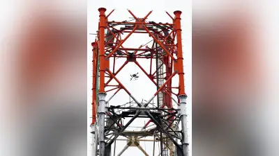 日本製紙八代工場の煙突火災で実況見分、ドローンで上空撮影