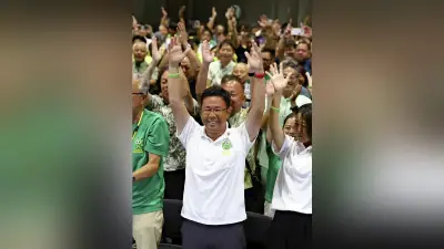 沖縄知事選、自民系の古謝氏が初当選 12年ぶり県政転換へ