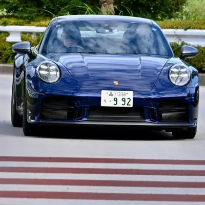 ポルシェ911カレラTに6MTで試乗、素のグレードに至高の贅沢を味わう