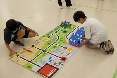 プログラボカップ東東京大会、小学生がロボット操作で試行錯誤