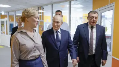 プーチン氏「関係悪化は日本に責任」 北方領土訪問の抗議受け入れず