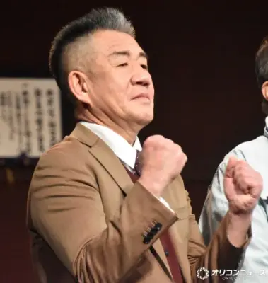 ラッシャー板前、グレート義太夫さんとの“お別れ”報告「義太夫さんいってらっしゃい」 軍団仲間の集合写真公開