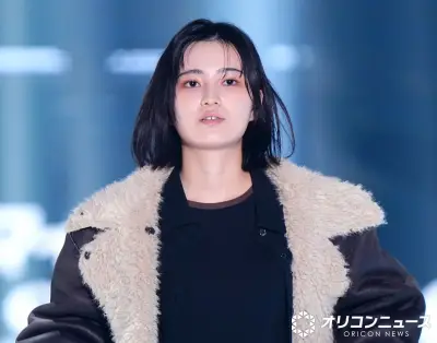 櫻坂46的野美青、TGCでアンニュイヘアにイメチェン 異素材MIXコーデ披露