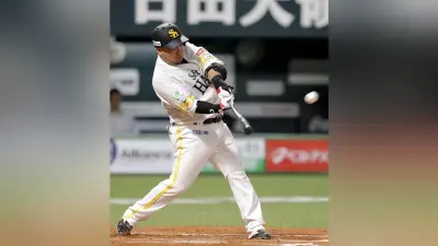ソフトバンク山川穂高、約4か月ぶり10号2ラン「完璧」ロッテ宮崎颯の変化球をバックスクリーンへ