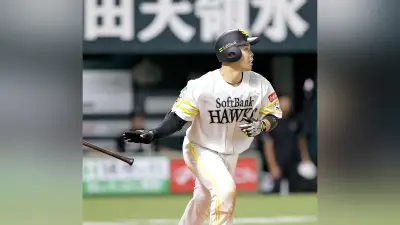 ソフトバンク５連勝、栗原逆転２点二塁打 西武と日本ハムは引き分け