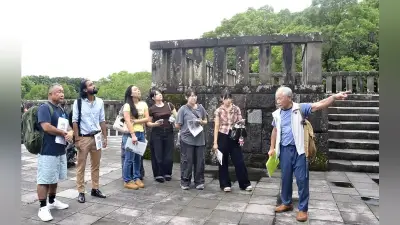 「八紘一宇」平和の塔で学生らが戦争の歴史学ぶ 宮崎市の平和台公園