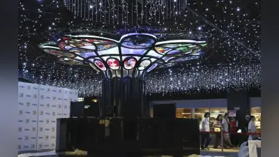 天神地下街で開業50周年記念モニュメント除幕、12星座と羅針盤モチーフ