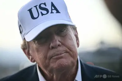 トランプ氏、燃料不足の原因はゼレンスキー氏と批判 ロシア製油所攻撃停止求める