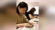 ９０分ひたすら石磨く「超、磨く。」 大阪で開催、予約即満員