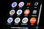 AI開発減速の呼びかけ、競争と中国リスクで実現困難に