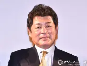 赤井英和、阪神ユニ姿で甲子園応援 妻・佳子さんがXで公開