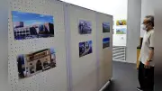 延岡市舞台のアニメ「男女の友情は成立する？（いや、しないっ！！）」パネル展、エンクロスで開催中
