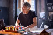 渡部篤郎、石原さとみ主演『ポリティカルパン』で謎の情報屋役に「相当な覚悟で臨む」