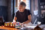渡部篤郎、石原さとみ主演『ポリティカルパン』で謎の情報屋役に「相当な覚悟で臨む」