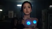 BLACKPINK・JISOO、ソロ新曲「CLICK」配信開始　MVでサイボーグ役に挑戦