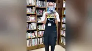 紙の本の楽しみ方、夏目漱石「こころ」約40種類集めた書店員が紹介