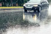 レベル5大雨特別警報時の車移動の注意点を内閣府防災が解説