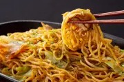 笠原将弘氏の“わが家のソース焼きそば”レシピが100万回再生突破 麺だけに味付けする簡単テクに反響