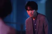 松村北斗主演『告白－25年目の秘密－』第8話、25年の片思い実り涙のキスにSNS絶賛